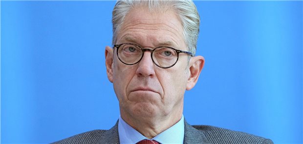Gassen fordert Anpassung der Quarantäneregeln Der Vorstandsvorsitzende der Kassenärztlichen Bundesvereinigung Dr. Andreas Gassen fordert, angesichts der sich verändernden Bedingungen die Quarantäneregeln anzupassen.