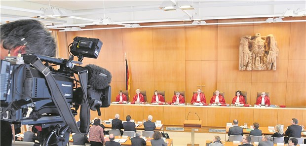 Möglichkeiten der Sterbehilfe ausgelotet Der Zweite Senat des Bundesverfassungsgerichts verhandelte zwei Tage lang über Klagen gegen das Verbot der geschäftsmäßigen Sterbehilfe, das seit 2015 gilt.