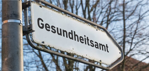 Pakt für den ÖGD: Stellenaufwuchs an langfristigen Zielen ausrichten Der alte Rost soll ab: Mit dem ÖGD-Pakt hoffen die Gesundheitsämter auf modernere Aufgaben und Strukturen.
