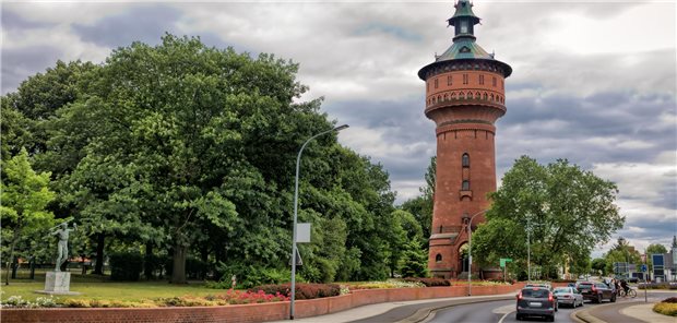 Der alte Wasserturm gilt als Wahrzeichen von Forst. Nach den Vorstellungen von Britta Müller soll die Kreisstadt im brandenburgischen Spree-Neiße auch ein starker Standort der Gesundheitsregion Lausitz werden.