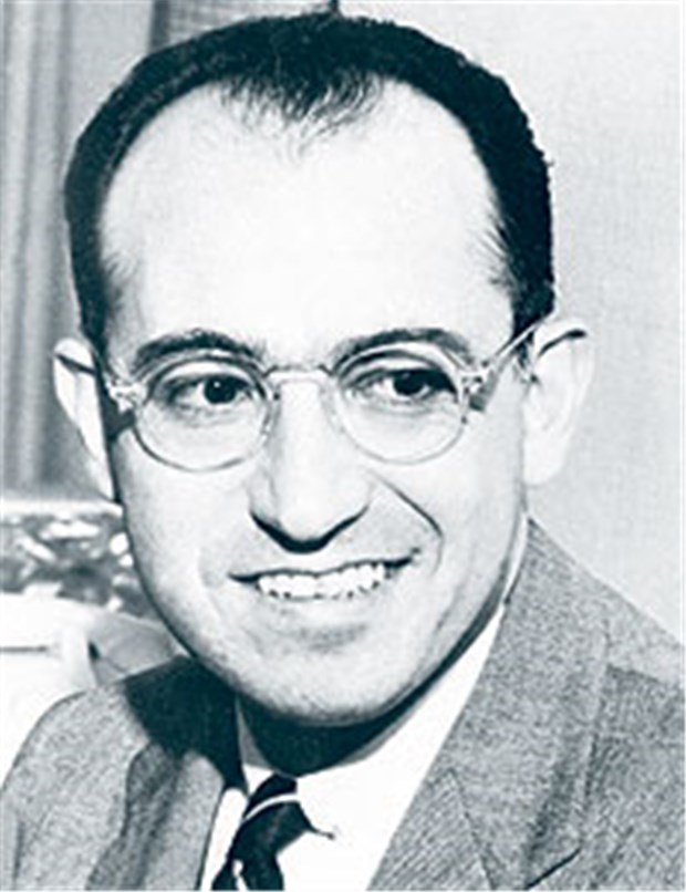 Der Kämpfer gegen die Kinderlähmung Der amerikanische Bakteriologe Professor Jonas E. Salk auf einer Aufnahme von 1954.