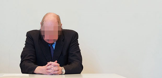 Frauenarzt zu Haftstrafe verurteilt Der angeklagte Frauenarzt vor Gericht. Die Verteidigung hat bereits angekündigt, in Revision gehen zu wollen.