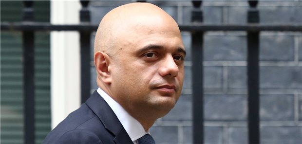 Britischer Gesundheitsminister positiv auf Corona getestet Der britische Gesundheitsminister Sajid Javid hat am Wochenende mitgeteilt, er sei positiv getestet – trotz vollständigen Impfschutzes. Aber die Symptome seien „sehr mild“, schrieb Javid auf Twitter.