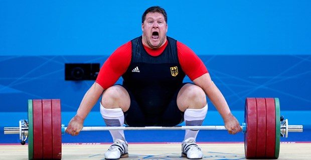 Sportliche Diabetiker leben länger Der deutsche Gewichtheber Matthias Steiner in London: Sport trotz Diabetes.