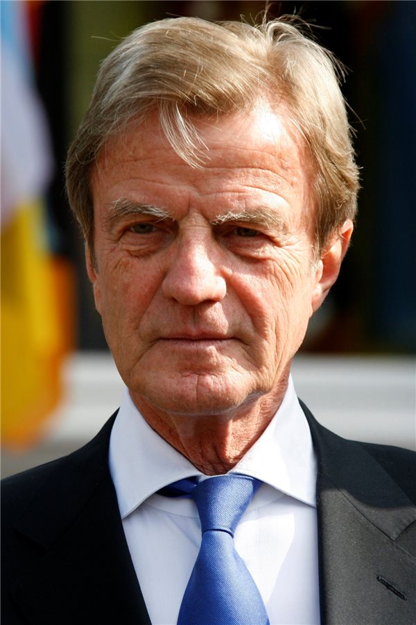50 Jahre Ärzte ohne Grenzen: Helfen, wo es am nötigsten ist Der französische Arzt Bernard Kouchner gehörte zu den Gründern von Ärzte ohne Grenzen.