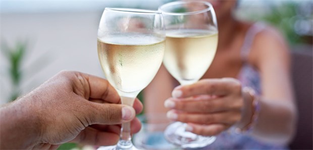 Wie viel Gramm Alkohol hat 1 Glas Wein?