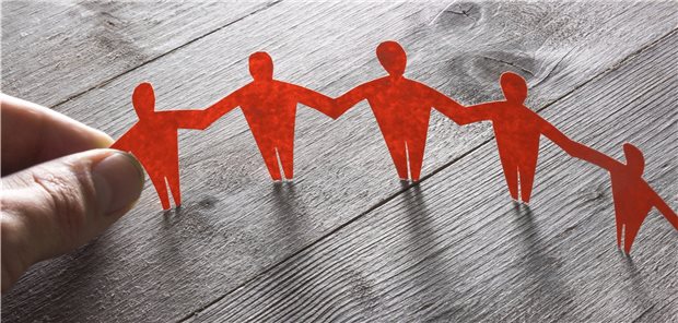 Bayern lockt junge Ärzte mit Teamarbeit Der hausärztliche Nachwuchs wünscht sich häufig Teamarbeit. Das Förderprojekt „Landarzt-Manufaktur“ greift diesen Wunsch auf.
