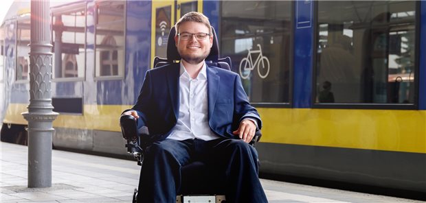 Der niedersächsische Landtagsabgeordnete Constantin Grosch (SPD) will sich mit einer Verfassungsbeschwerde gegen die jüngst verabschiedete Triage-Regelung wenden.