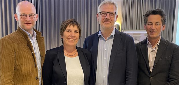 Gastroenterologen sehen Selbstverwaltung und Freiberuflichkeit gefährdet Der wieder gewählte Vorstand des Berufsverbandes der niedergelassenen Gastroenterologen: Schatzmeister Markus Dreck, Sprecherin Petra Jessen Vorsitzender Ulrich Tappe und Vize Leopold Ludwig (von links).
