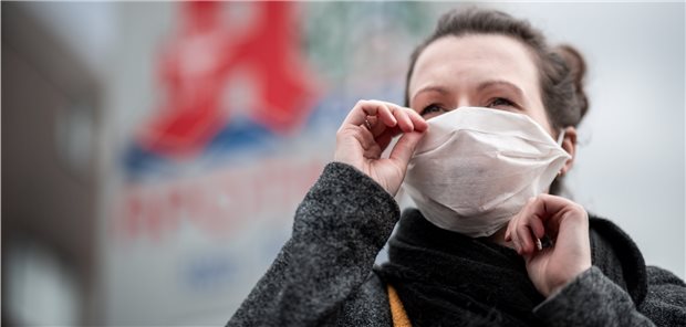 Derzeit stark nachgefragt, aber kaum zu haben: Schutzmasken.