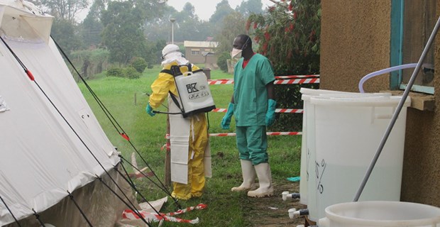 Ebola-Epidemie unter Kontrolle Desinfektion im Krankenhaus von Kigadi: Der Ebola-Ausbruch ist offenbar unter Kontrolle.