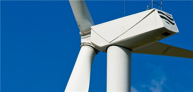 Detailansicht eines Windrades: Bringt eine ökologisch nachhaltige Geldanlage auch gute Rendite? Anleger sollten auf jeden Fall genau hinschauen.