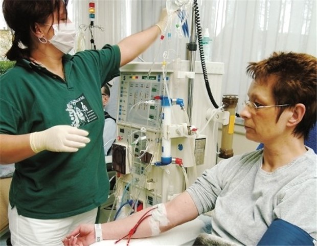 Phosphatbinder mindern Sterberate bei Dialyse Dialyse-Patienten entwickeln häufig eine Hyperphosphatämie.