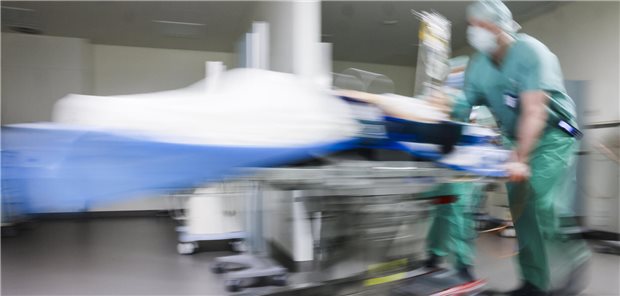 ACHSE beklagt: Seltene Erkrankungen bei Klinikreform nicht berücksichtigt Die Allianz Chronisch Seltener Erkrankungen warnt, die geplante Klinikreform bilde die besondere Situation für die Behandlung von Menschen mit seltenen Erkrankungen nicht ausreichend ab.