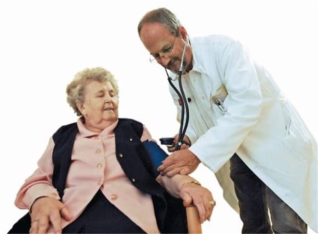 "Pflegeheim Plus" soll Behandlung besser koordinieren Die Arzt-Patienten-Bindung soll bei Behandlungen in Heimen erhalten bleiben.
