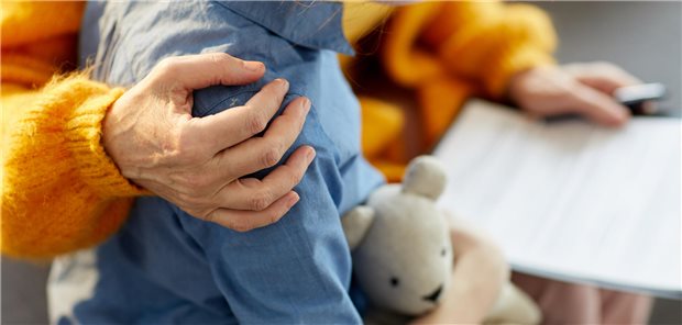 Die Autorinnen und Autoren resümieren, dass bei einem signifikanten Anteil der PANS-Patienten eine Evidenz für eine subtile systemische Entzündung besteht. Die psychiatrischen Symptome bei PANS könnten daher ihrer Meinung nach die Reaktion des Gehirns auf einen globalen Prozess widerspiegeln.