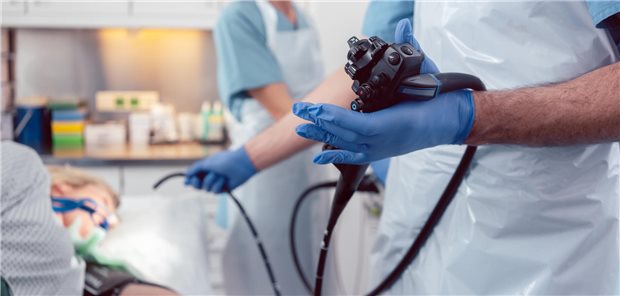 Ärzte vor einer Koloskopie