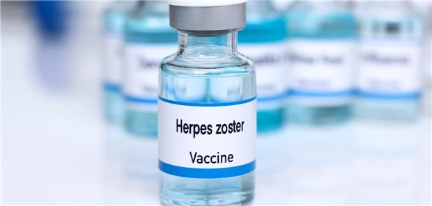 Herpes-zoster-Impfstoff in einer Ampulle.