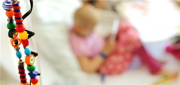 Onkologisches Netzwerk KIONET fordert Anpassung der DRG Die Behandlung von krebskranken Kindern erfordert nicht nur ärztliche Expertise, sondern auch den Einsatz von Psychologen, Sport- oder Musiktherapeuten.