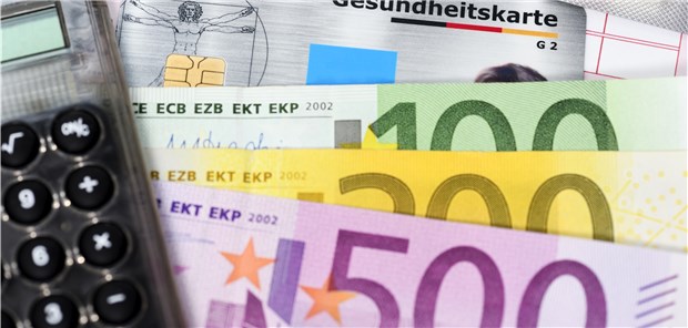Pflegebeitrag künftig bis zu acht Prozent? Die Beiträge zur Pflegeversicherung reichen nicht mehr. Es klafft eine absehbare Lücke von über 400 Milliarden Euro.