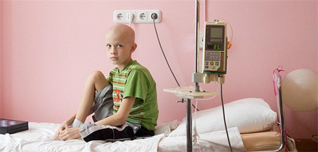 Die Beobachtung krebskranker Kinder bei Chemotherapie soll nun auch Kliniken vergütet werden.