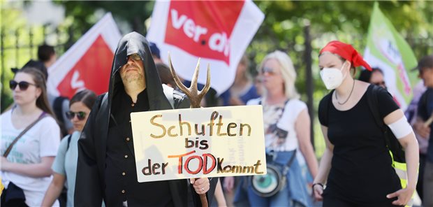 Caritas: Tarifabschluss an NRW-Kliniken „wenig hilfreich“ Die Beschäftigten an den Unikliniken in Nordrhein-Westfalen haben wochenlang für einen Entlastungstarifvertrag gekämpft.
