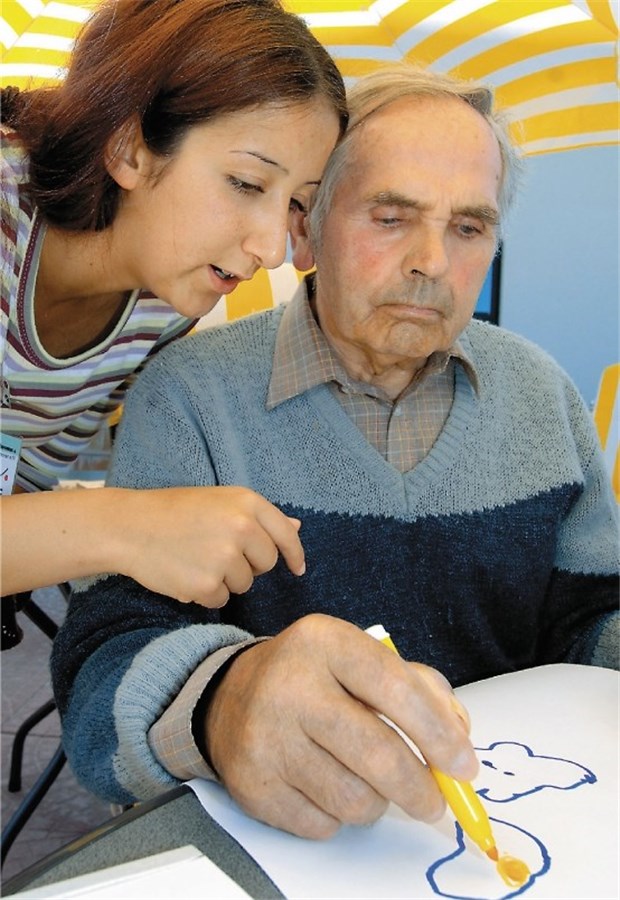 "Alzheimer-Diagnose fällt Ärzten oft schwer" Die Betreuung von demenzkranken Patienten kostet viel Zeit. Diese fehlt Ärzten jedoch häufig.