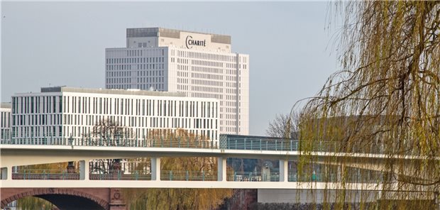 Nosokomiale Infektionen: Die Charité arbeitet bereits seit 2017 mit dem Cluster-Alarm-System.