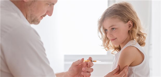 Die Cochrane-Autoren haben zwei Studien mit knapp 1,2 Millionen Kindern analysiert. Die Autismus-Raten waren in den Gruppen der Geimpften im Vergleich zu Ungeimpften nicht erhöht.