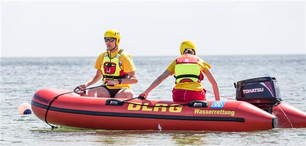 DLRG: Bundesweit mindestens 355 Badetote im Jahr 2022 Die DLRG-Retter haben erstmals seit vier Jahren wieder einen Anstieg an tödlichen Unfällen im Wasser verzeichnet.