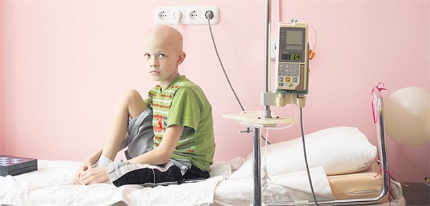 Immer mehr Kinder werden geheilt Die Dosisintensität der Chemotherapie-Protokolle hat sich für krebskranke Kinder reduziert .