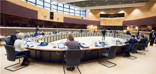 EU-Krebsplan: Vier Milliarden Euro gegen Krebs Die EU-Kommission unter Präsidentin Ursula von der Leyen (l.) hat am Mittwoch den EU-Krebsplan verabschiedet.