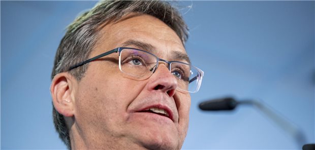 EU-Abgeordneter Liese zu Mpox: Europa muss an einem Strang ziehen! Die EU-Staaten sollten eine koordinierte Antwort auf den Ausbruch der neuen Variante Klade Ib des Mpox-Virus in Afrika und anderen Teilen der Welt geben, fordert der Arzt und gesundheitspolitische Sprecher der EVP-Fraktion im EU-Parlament, Dr. Peter Liese.