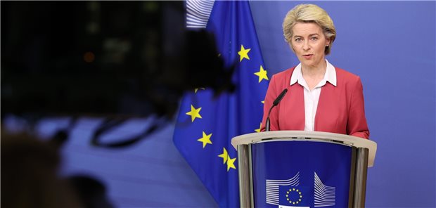 Von der Leyen ruft mit ihrer EU-Impferfolgsbilanz Kritik hervor Ursula von der Leyen, Präsidentin der Europäischen Kommission, auf einer eigens einberufenen Pressekonferenz
