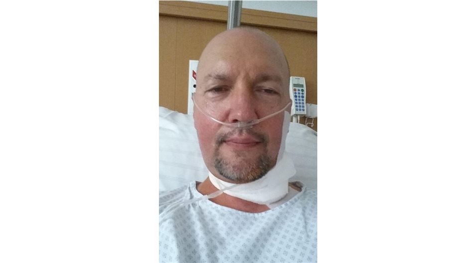 Die Eingriffe gingen jeweils mit Strahlen- und Chemotherapie einher.