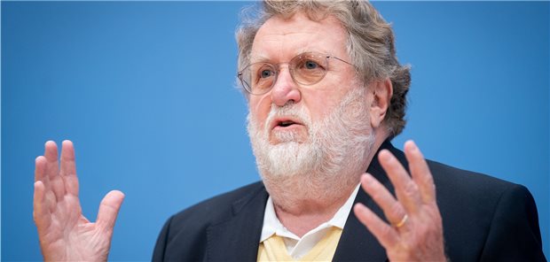 Corona-Impfung: STIKO will bald Empfehlungen zur Priorisierung abgeben Die Empfehlung zur Priorisierung wird noch diese Woche vorgelegt: Professor Thomas Mertens, Vorsitzender der Ständigen Impfkommission (STIKO).