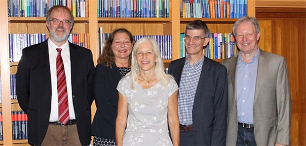 Die Experten (v.l.): Dr. Holger Leitolf aus Hannover, Uta Dorothea Stephan aus Berlin-Spandau, Dr. Ursula Kassner aus Berlin, Dr. Ralph-Detlef Köhn aus Essen und Georg Weyers aus Bergisch Gladbach .