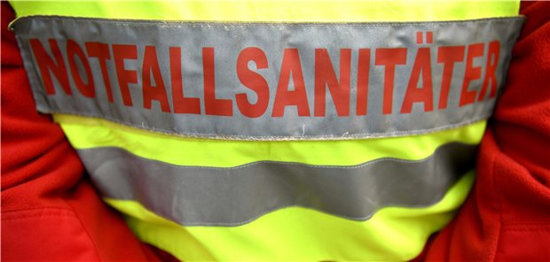 Spahns Reformpläne fallen bei Notfallsanitätern durch Die Frage, was der Notfallsanitäter im Notfall leisten darf, bleibt auch nach Spahns Gesetzentwurf ungewiss.