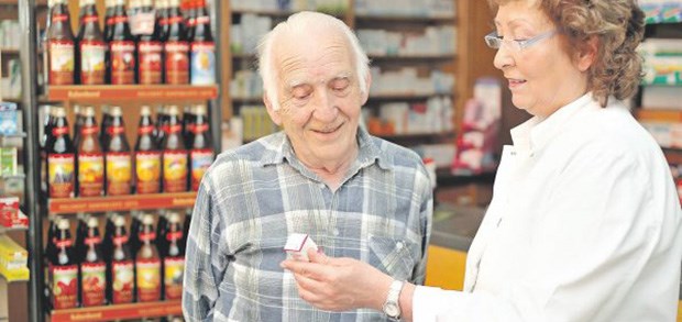 Selen könnte vor Prostatakrebs schützen Die Frage, wie viel Selen "Mann" zu sich nehmen muss, um sein Prostatakrebsrisiko zu senken, bleibt auch nach neuen Studiendaten noch ungeklärt.