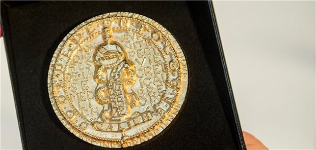 Die Galenus-Medaille für die Preisträger.