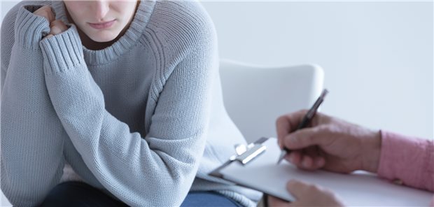 Konfliktberatung zu Schwangerschaft in Thüringen verstärkt gefragt Die Gründe für zunehmende Zahlen bei den Schwangerschaftsabbrüchen in Thüringen sind nicht ganz klar. Auf jeden Fall hatten die Beratungsstellen alle Hände voll zu tun. (Symbolbild mit Fotomodell)