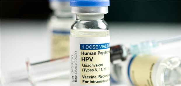Ein Fläschen mit einer quadrivalenten HPV-Vakzine.