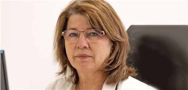 Als Ukrainerin im Saarland: Internistin in Sorge um ihre Heimat Die Hausarzt-Internistin Alexandra Stark ist in Dillingen an der Saar niedergelassen. Seit 22 Jahren lebt sie in Deutschland, aber die Verbindungen in die Ukraine sind nach wie vor sehr eng.