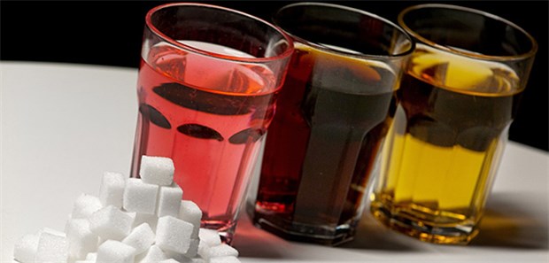 Zuckersteuer – Ärzte glauben nicht an schnellen Erfolg Die Höhe der neuen Zuckersteuer im Königreich richtet sich nach dem Zuckergehalt eines Lebensmittels. Softdrinks mit mehr als acht Gramm Zucker pro 100 Milliliter werden nun zum Beispiel mit 24 Pence (27 Cent) pro Liter zusätzlich besteuert.