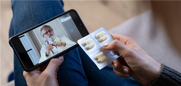 Die IKK gesund plus bietet ihren Versicherten die Möglichkeit einer ärztlichen Online-Beratung.