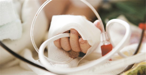 Sterilitätsnachweis von Infusionen dauert Tage Die Infusion sollte Leben retten, doch sie war verseucht.