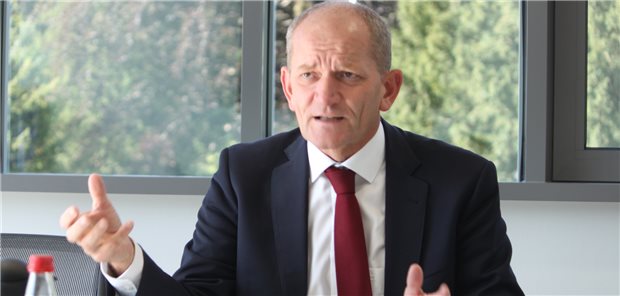 Die Integrationsaufgabe eines Kammerchefs ist ihm sehr wichtig: „Zuhören, Ideen sammeln, Menschen zusammenführen“ – Baden-Württembergs Kammerpräsident Dr. Wolfgang Miller.
