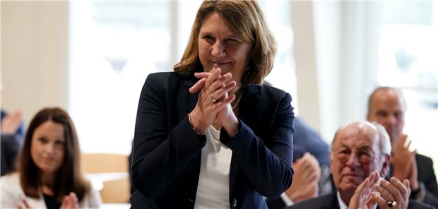 Kerstin von der Decken ist neue Gesundheitsministerin in Schleswig-Holstein Die Juristin Professor Kerstin on der Decken übernimmt das Justiz- und Gesundheitsressort in Schleswig-Holstein.