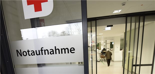 Neue Paragrafen zur Notfallreform befeuern Kompetenz-Gerangel Die KBV soll bundesweit einheitliche Vorgaben und Qualitätsanforderungen zur Durchführung einer qualifizierten und standardisierten Ersteinschätzung in den Notfallambulanzen der Krankenhäuser aufstellen, heißt es in einem Gesetzentwurf.