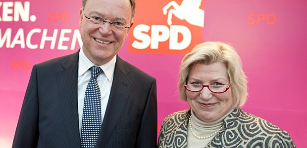 Gesundheitsministerin soll Rundt werden Die Kandidatin für das niedersächsische Gesundheitsministerium, Cornelia Rundt (SPD), und Wahlsieger Stephan Weil, Spitzenkandidat der SPD.